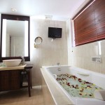 Resort Club Bathroom